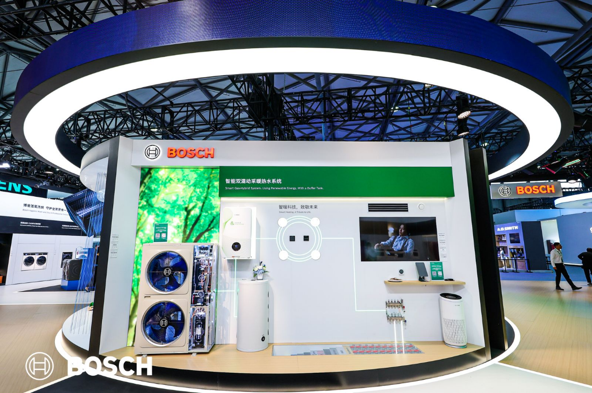 熊猫体育网站：博世舒适科技亮相AWE2024发布“博世智能混氢混动舒适系统”