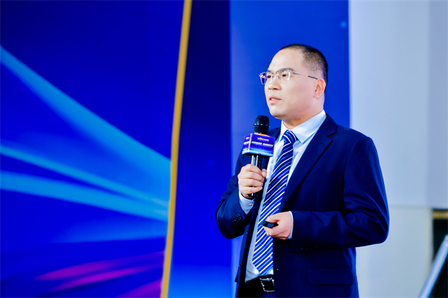 熊猫体育平台：中睿智能：领航前行2024智能仓储物流行业解决方案合作论坛盛启(图5)
