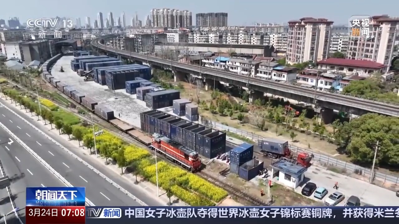 熊猫体育平台：奋斗在春天里丨货物也能买“船票”了！看多式联运“一单制”的破局之路(图9)