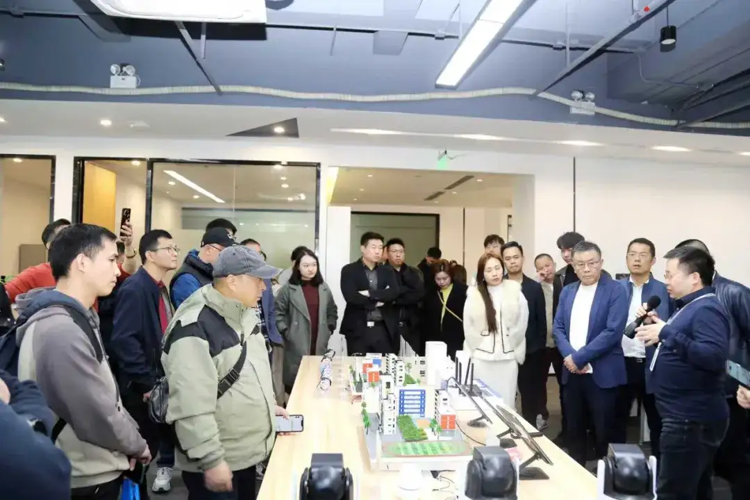 熊猫体育：AIoT与微信生态赋能——深圳市物联网产业协会举办深圳市智能硬件生态供需对接会（妙月科技专场）(图2)