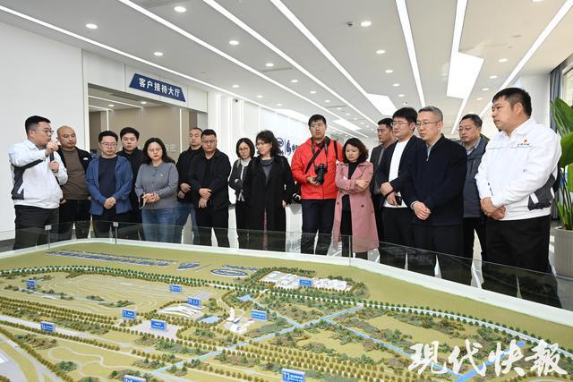 【开局之年看中国·遇见不一样的江苏】从这里驶向未来探秘智能网联汽车“超级考场”(图1)